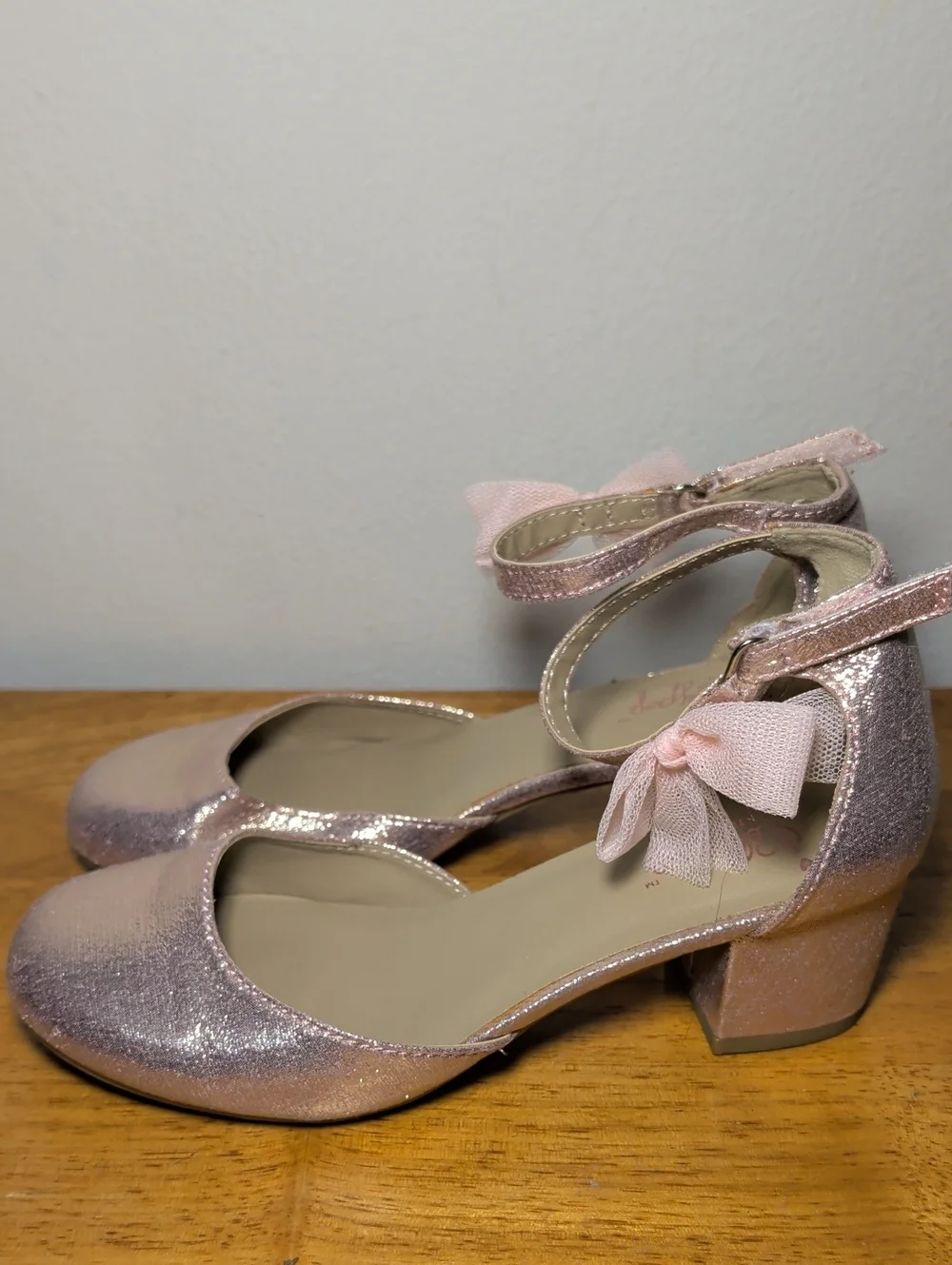 Jellypop Kids Salfina Pink Glitter Shoes with Bow Strap Low Heel Girls Size 2